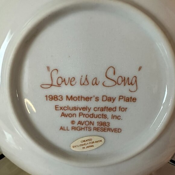Vintage 1983 Set of Avon Mother's Day Figurines/Love is a Song for Mother Plate - Picture 4 of 16